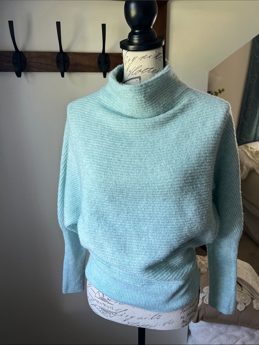 Simply Vera Vera Wang Mint Green Cowl Neck Sweater